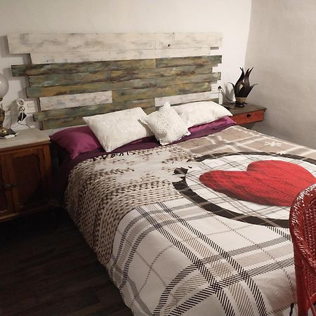 La Casona De La Luz Hostel Guadix Szoba fotó
