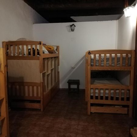 La Casona De La Luz Hostel Guadix Szoba fotó